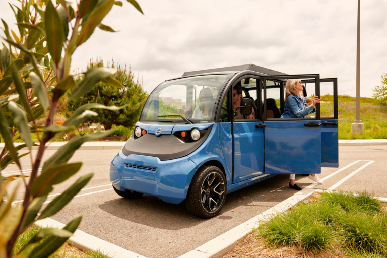 Electric Shuttle | 6 Passenger Electric Vehicle | GEM e6